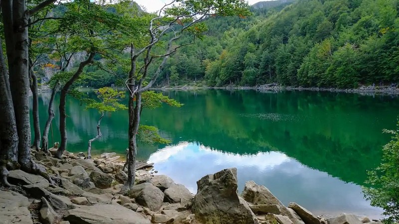  Anello Lago Santo, Marmagna (1.700m),...